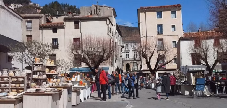 Une charmante ville des Pyrénées séduit les retraités en quête d&rsquo;un nouveau départ
